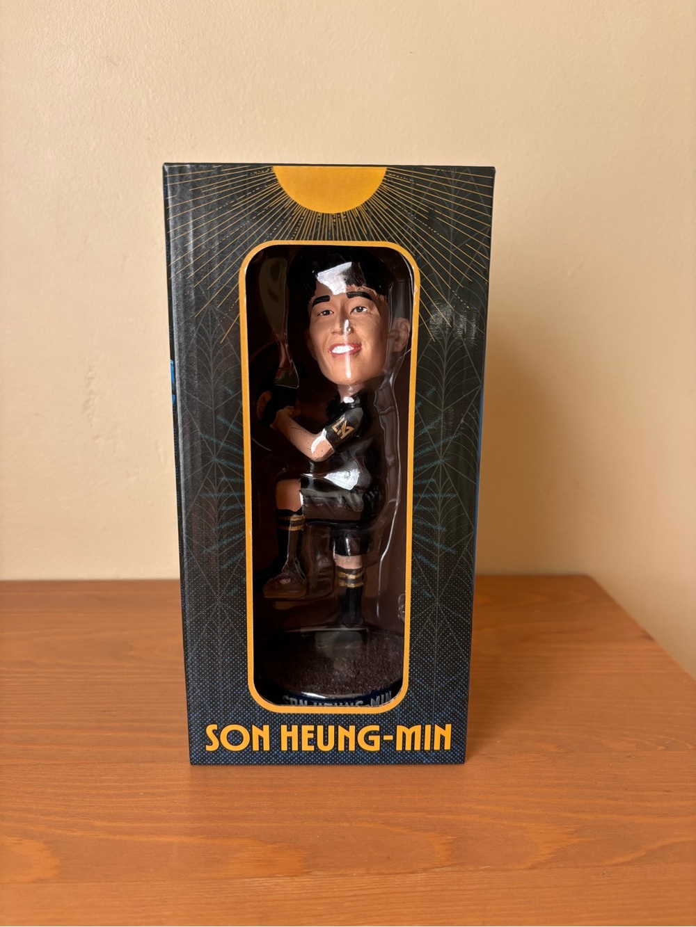 Son Heung-Min Bobblehead in Black and Gold Box Dodgers Game July 11th New in box